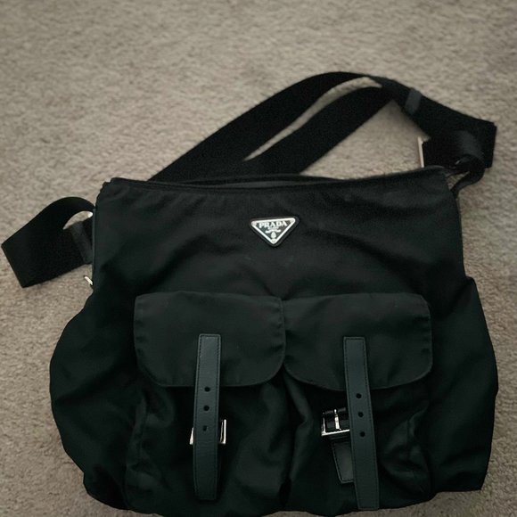 Authentic Prada zip buckle messenger bag tessuto - Picture 1 of 3